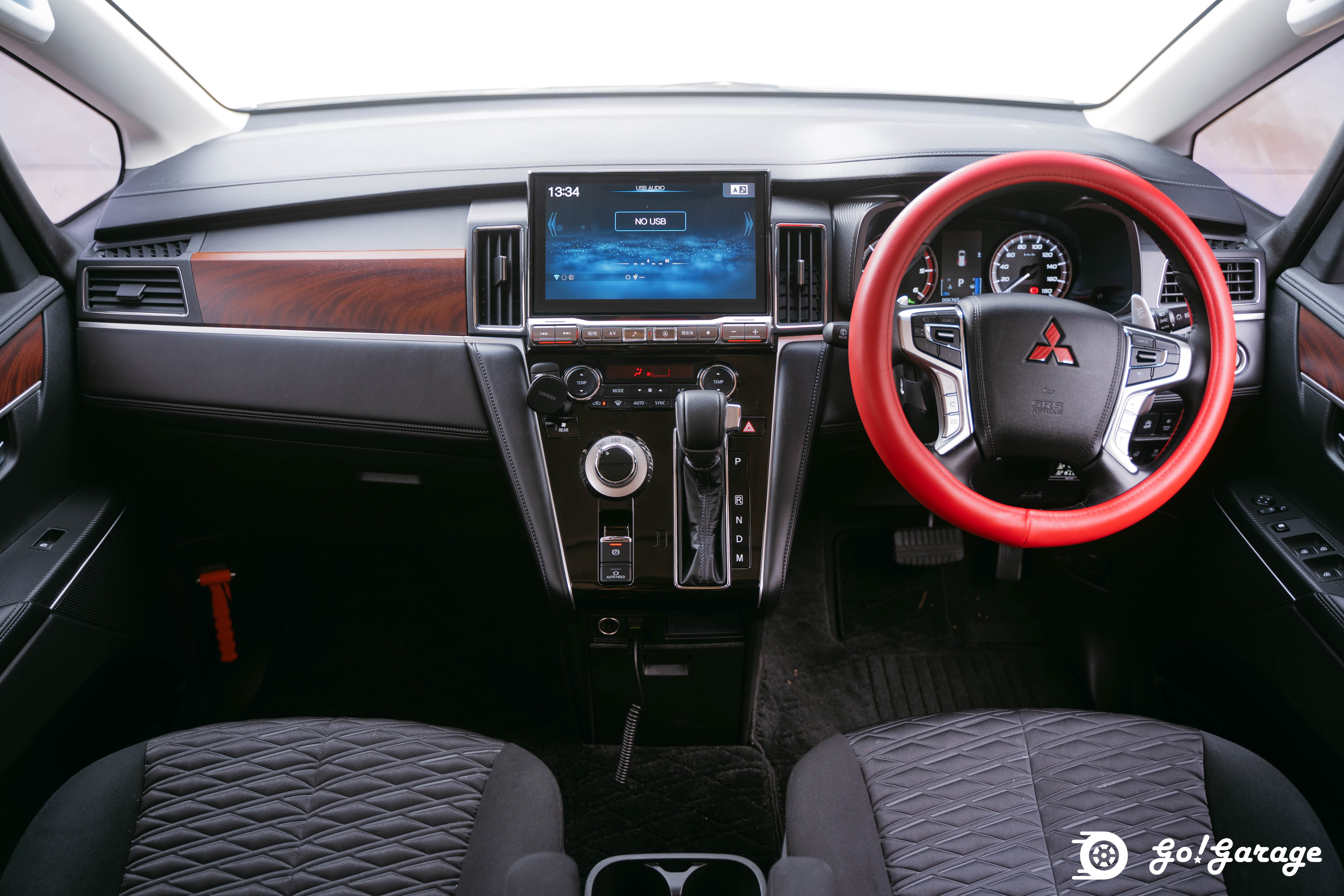 2020 Mitsubishi Delica D5 P package