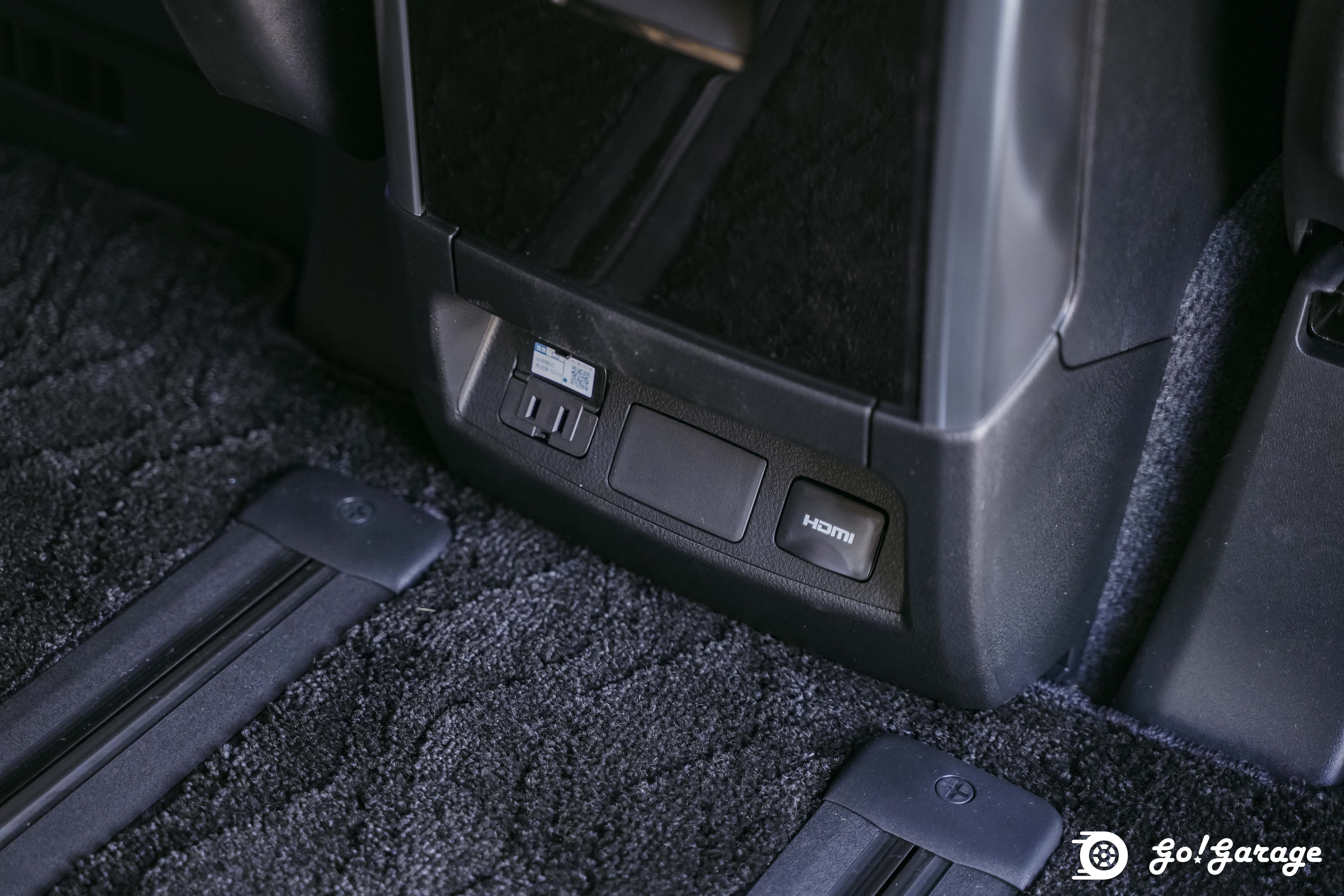 2023 Toyota Alphard SC 2.5 E-Four