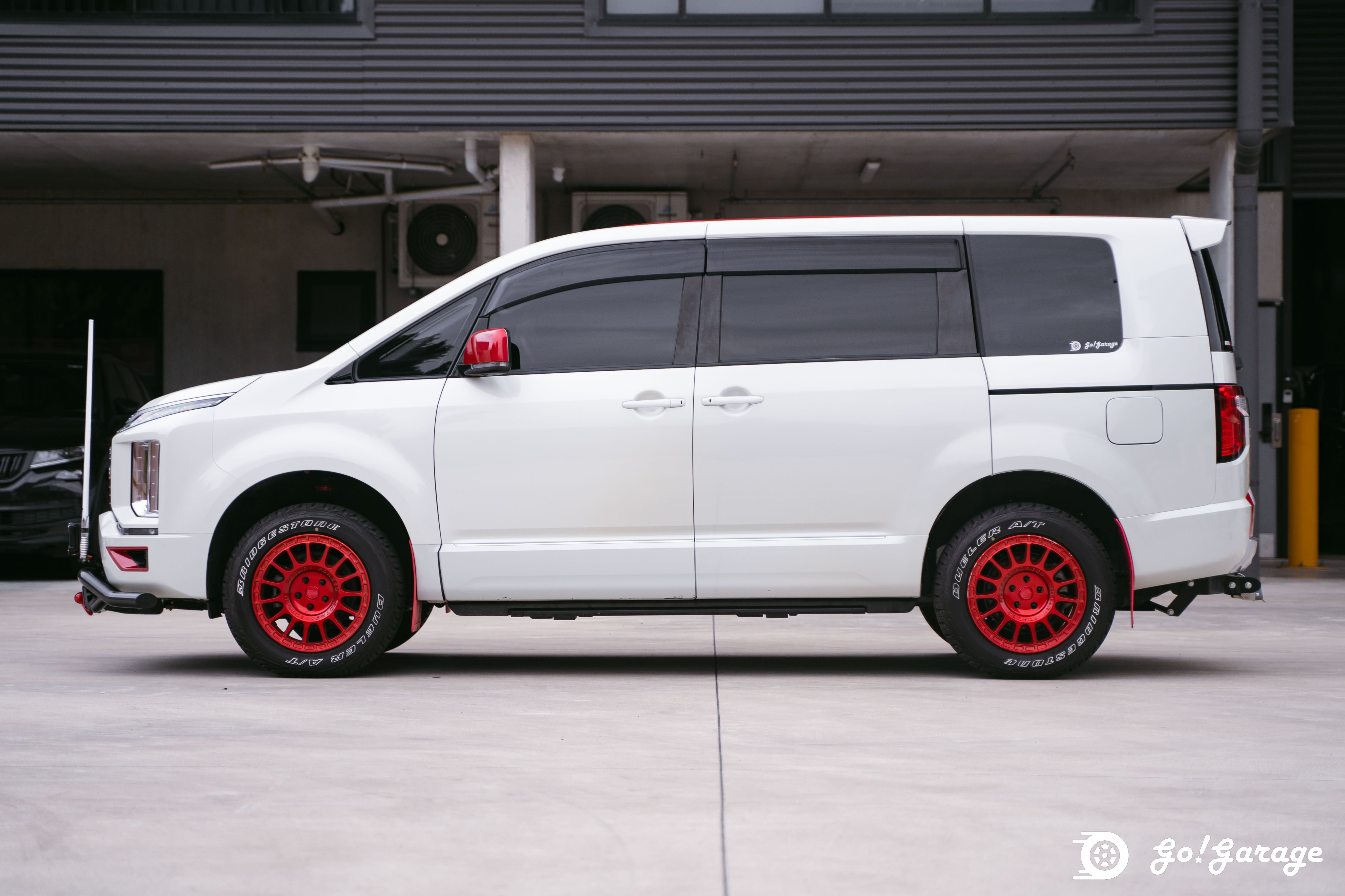 2020 Mitsubishi Delica D5 P package