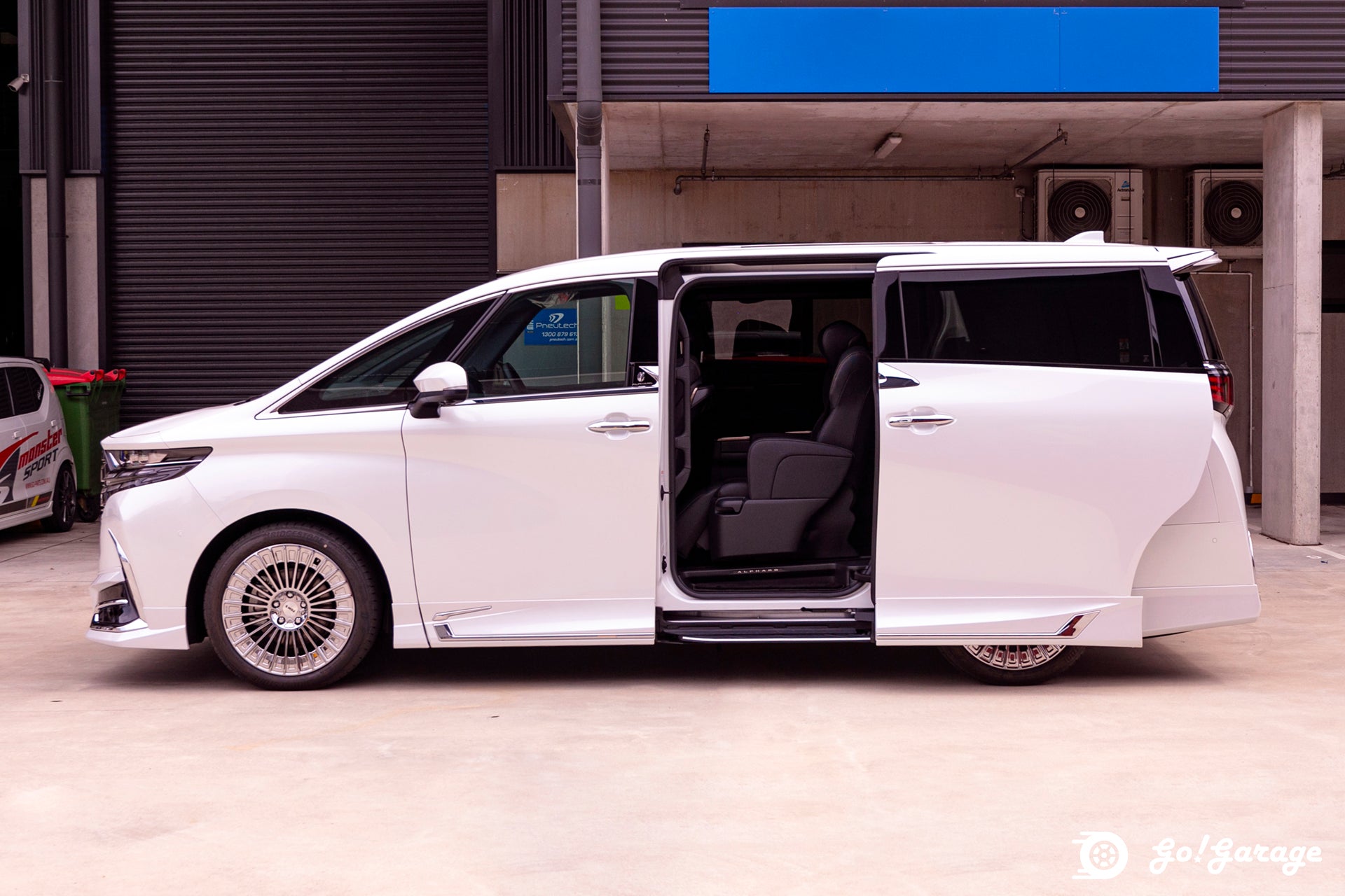 2024 Toyota Alphard Hybrid TOM'S Edition