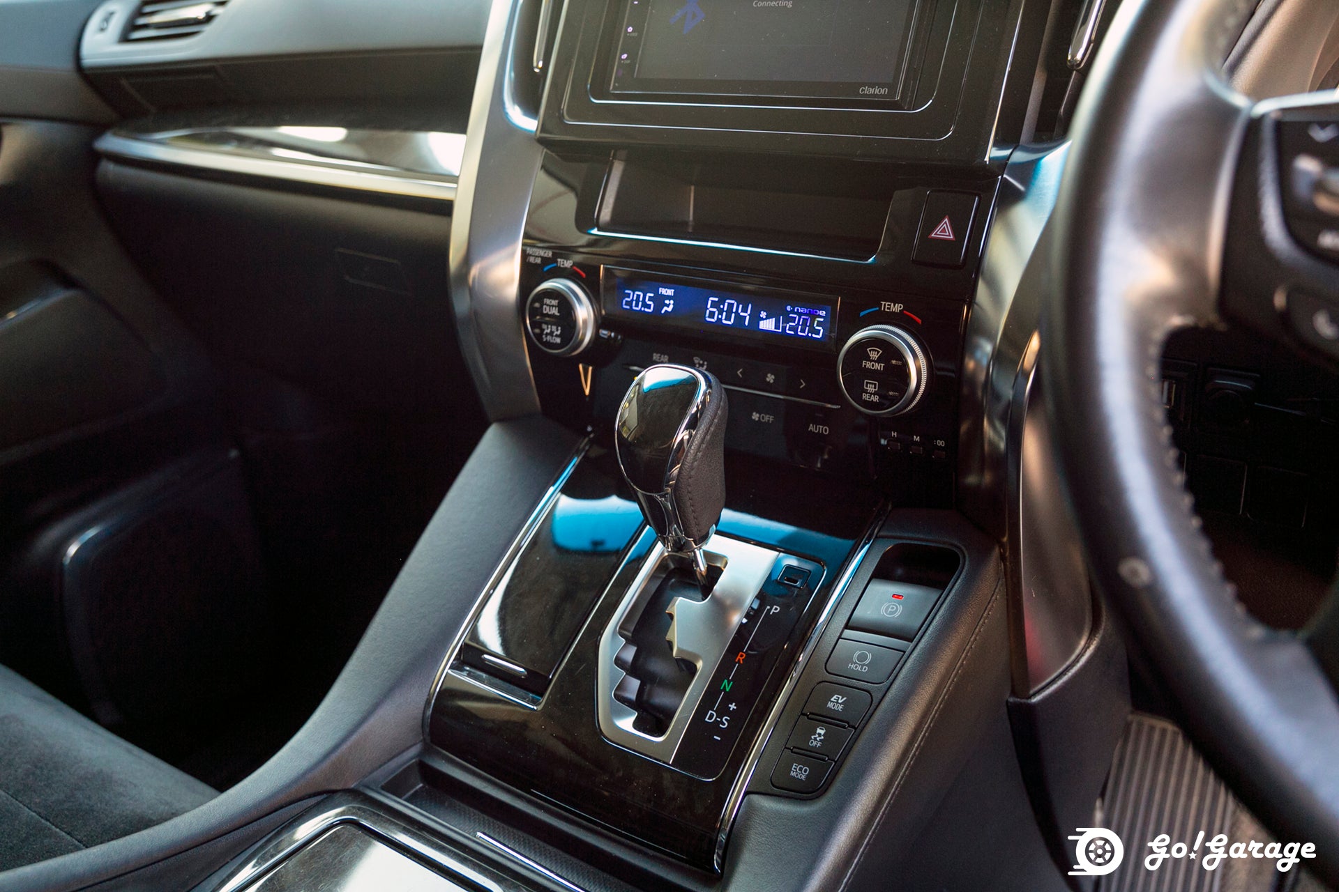 2015 Toyota Vellfire Hybrid ZR 4WD