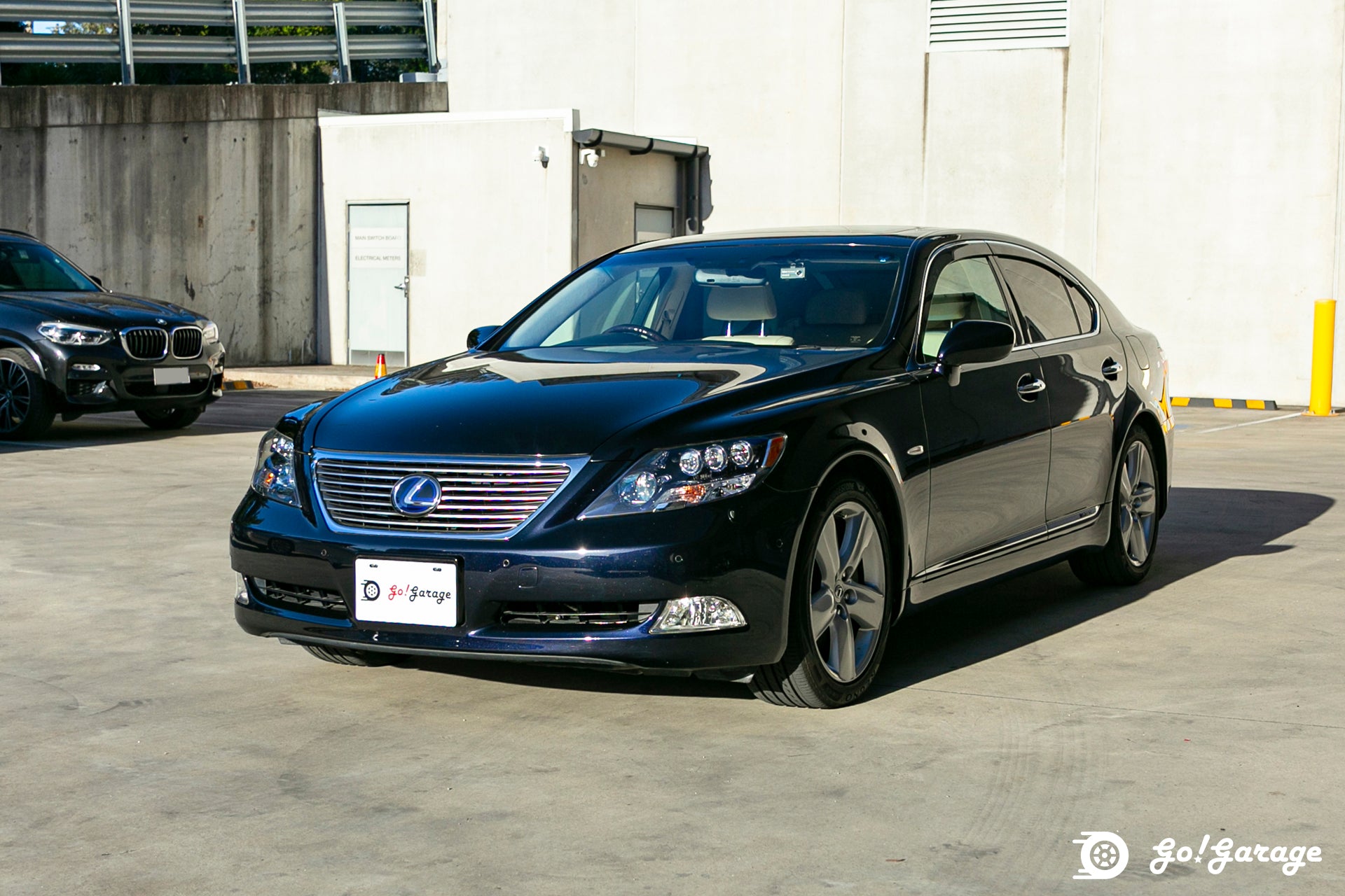 2007 Black LS600H I Package