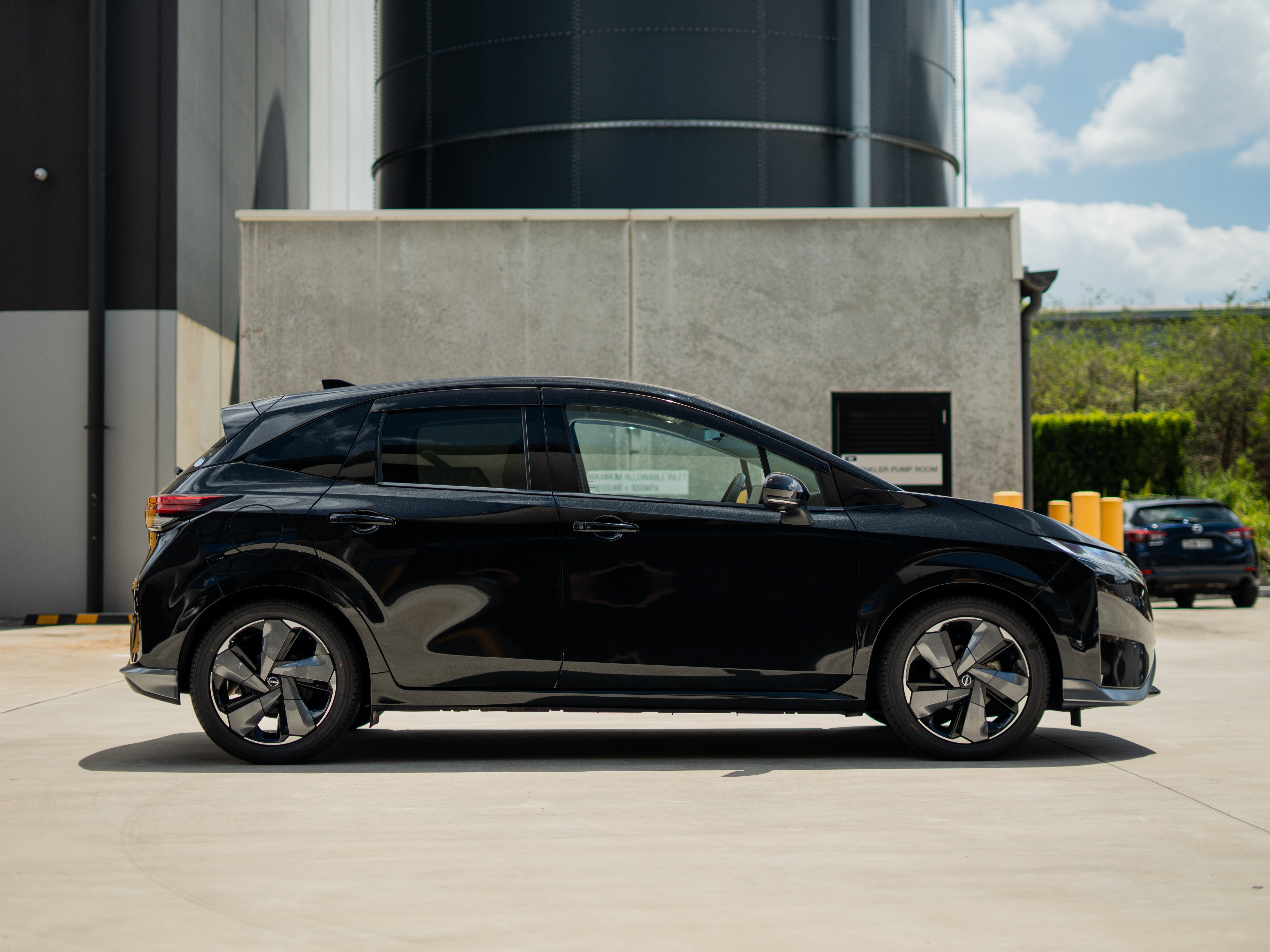 2022 Nissan Aura G Four Leather Edition 4WD