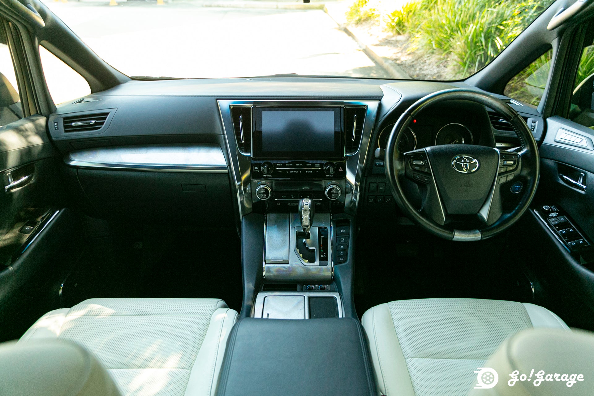 2018 Toyota Alphard Hybrid Executive Lounge S