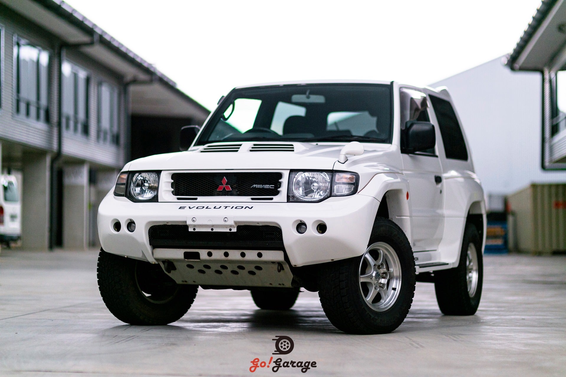 Mitsubishi Pajero Evolution