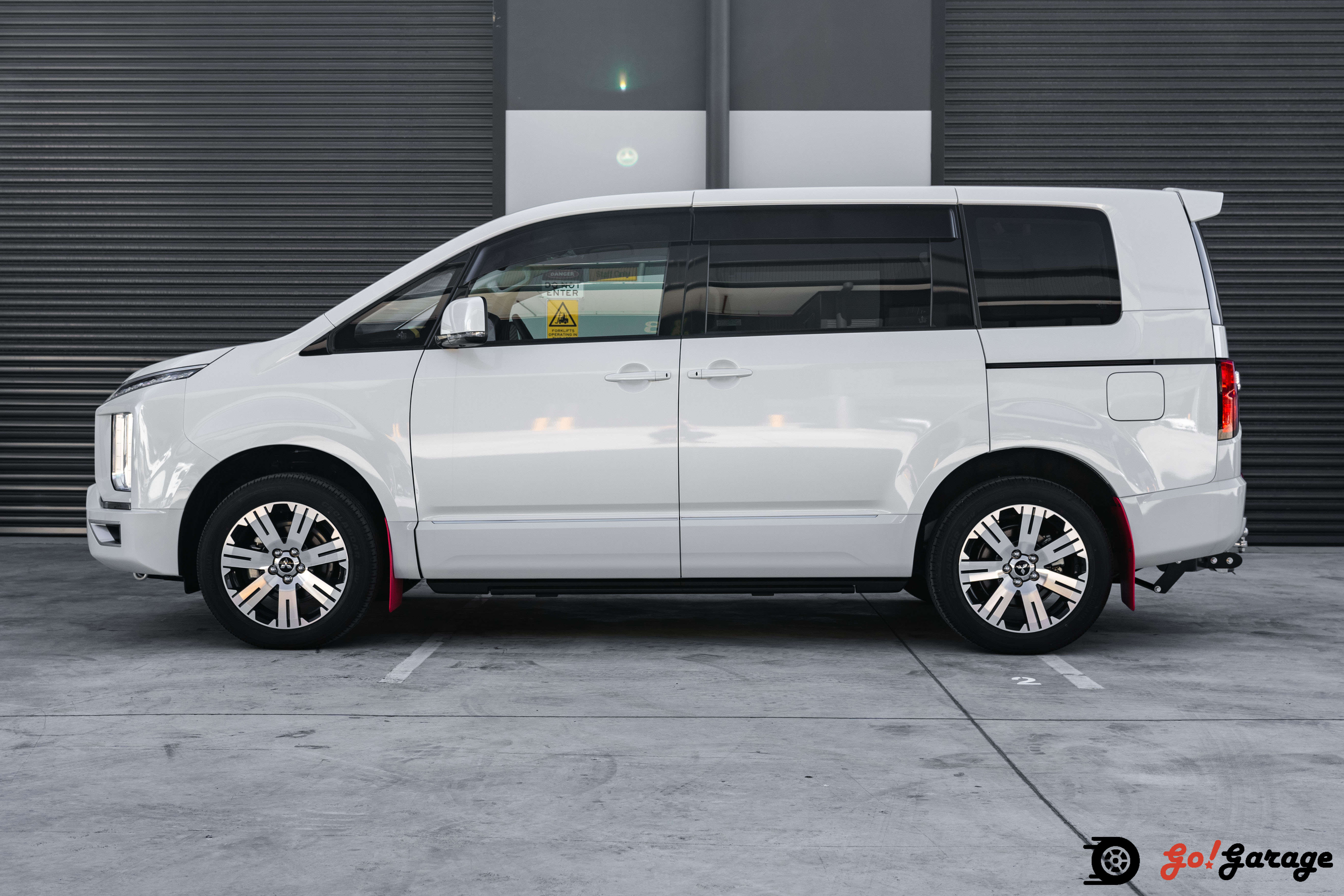 2020 Mitsubishi Delica D5 P package