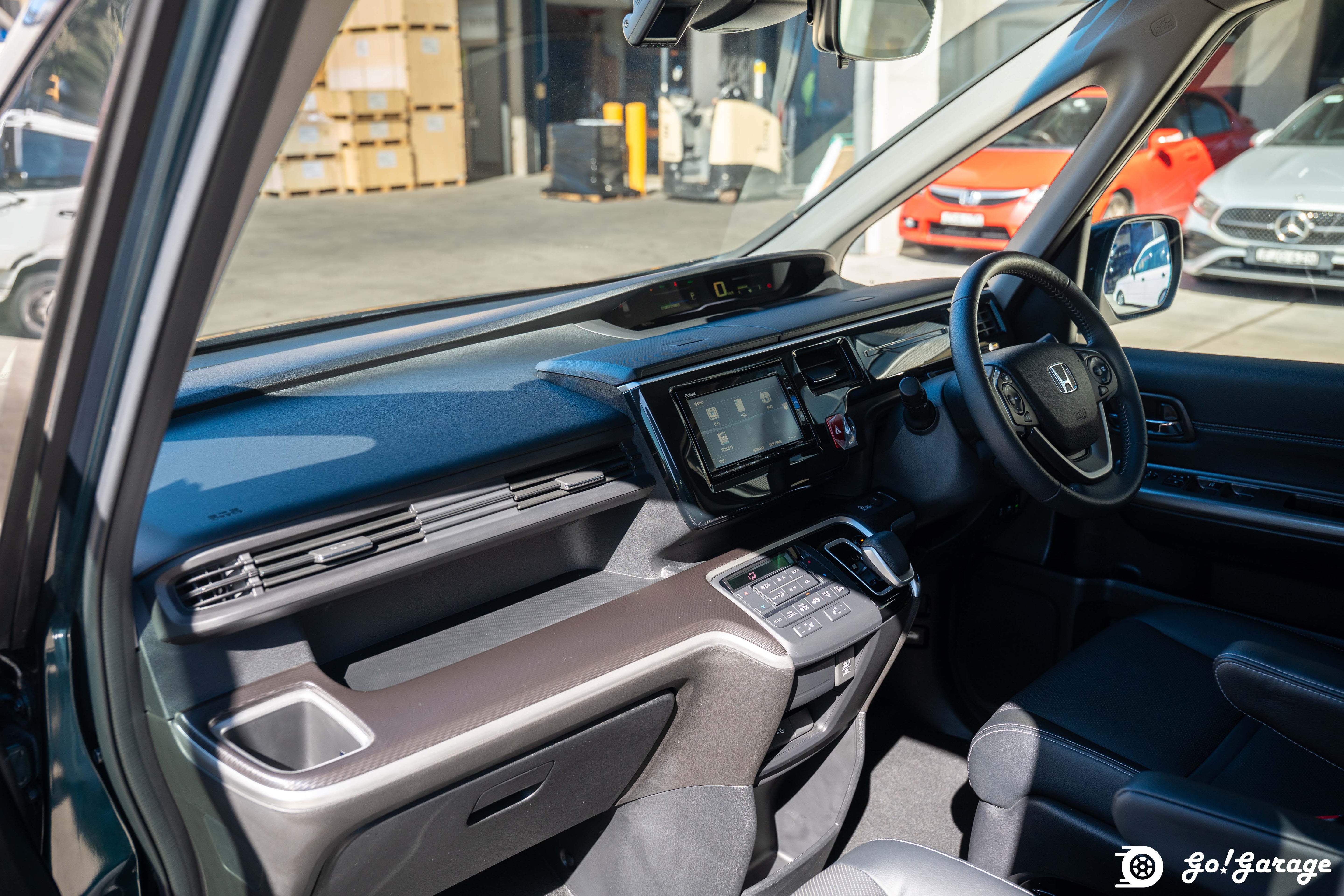 2019 Honda Stepwgn Spada G EX Green