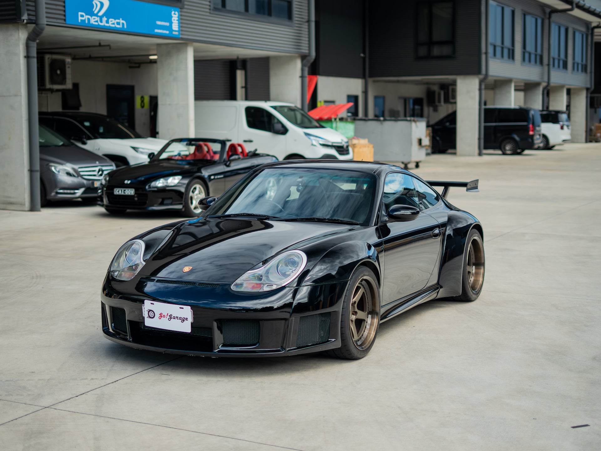 2000 Porsche Carerra 2