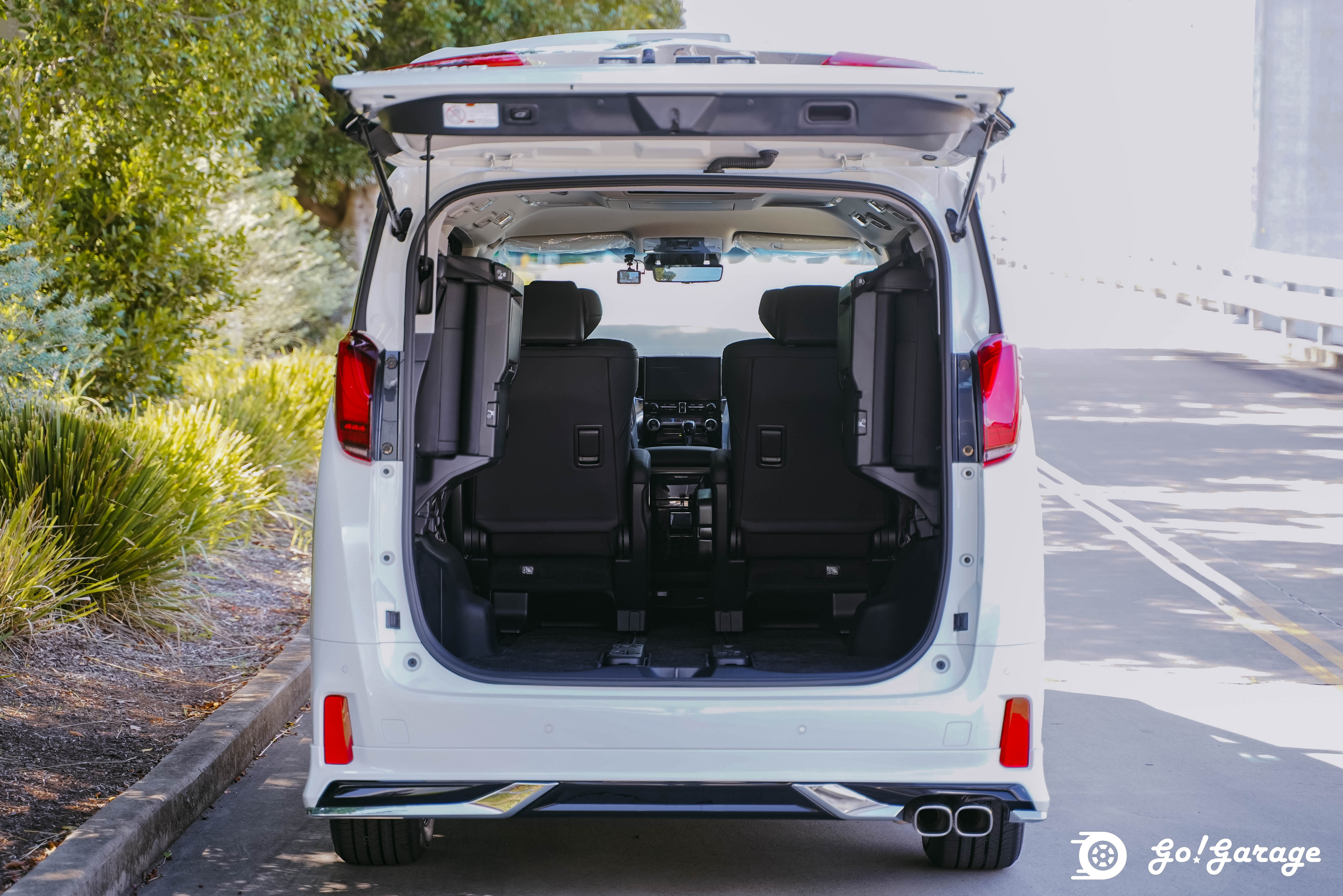 2023 Toyota Alphard SC 2.5 E-Four