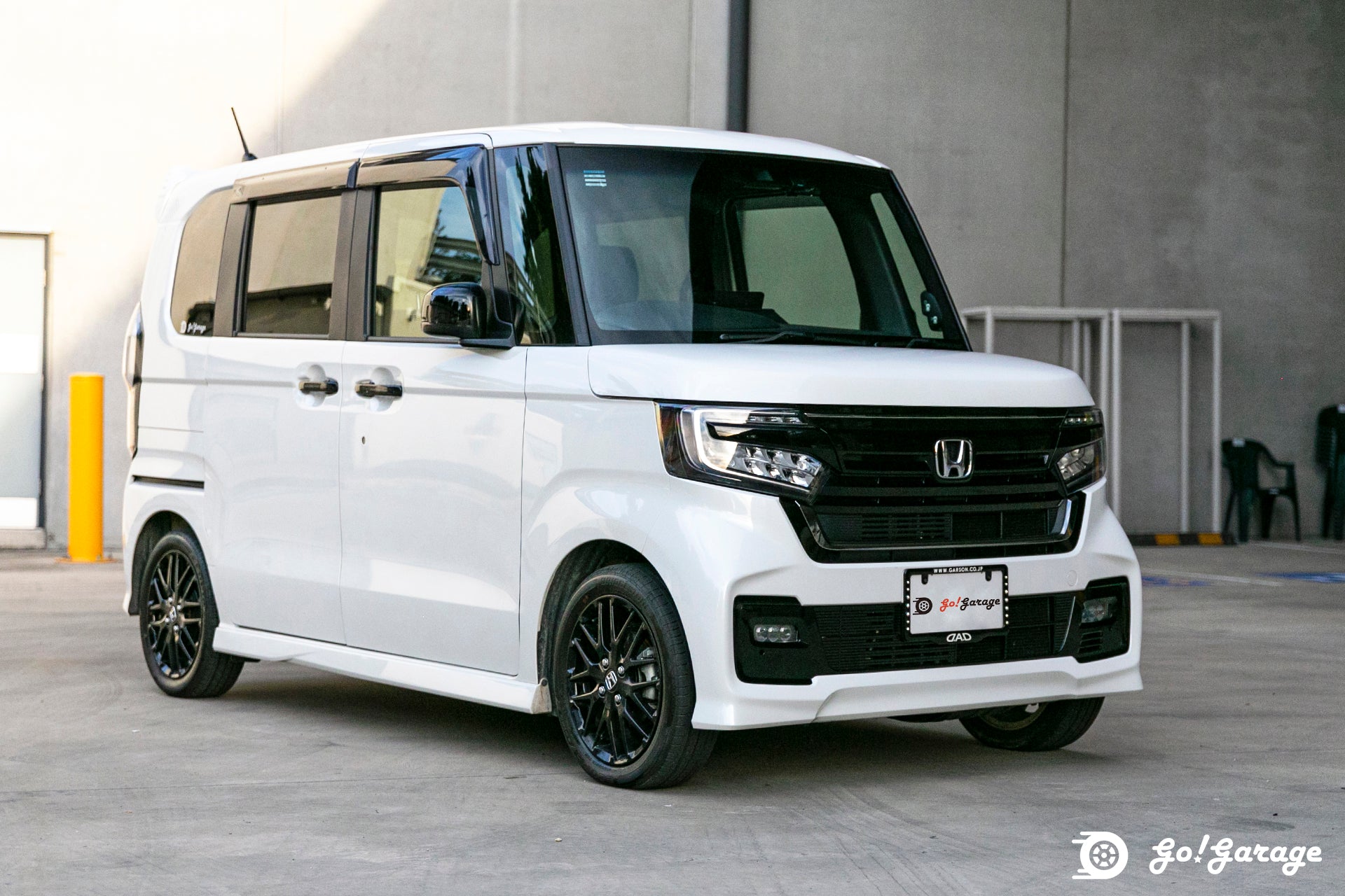 2022 Honda NBox Custom L + Black Style