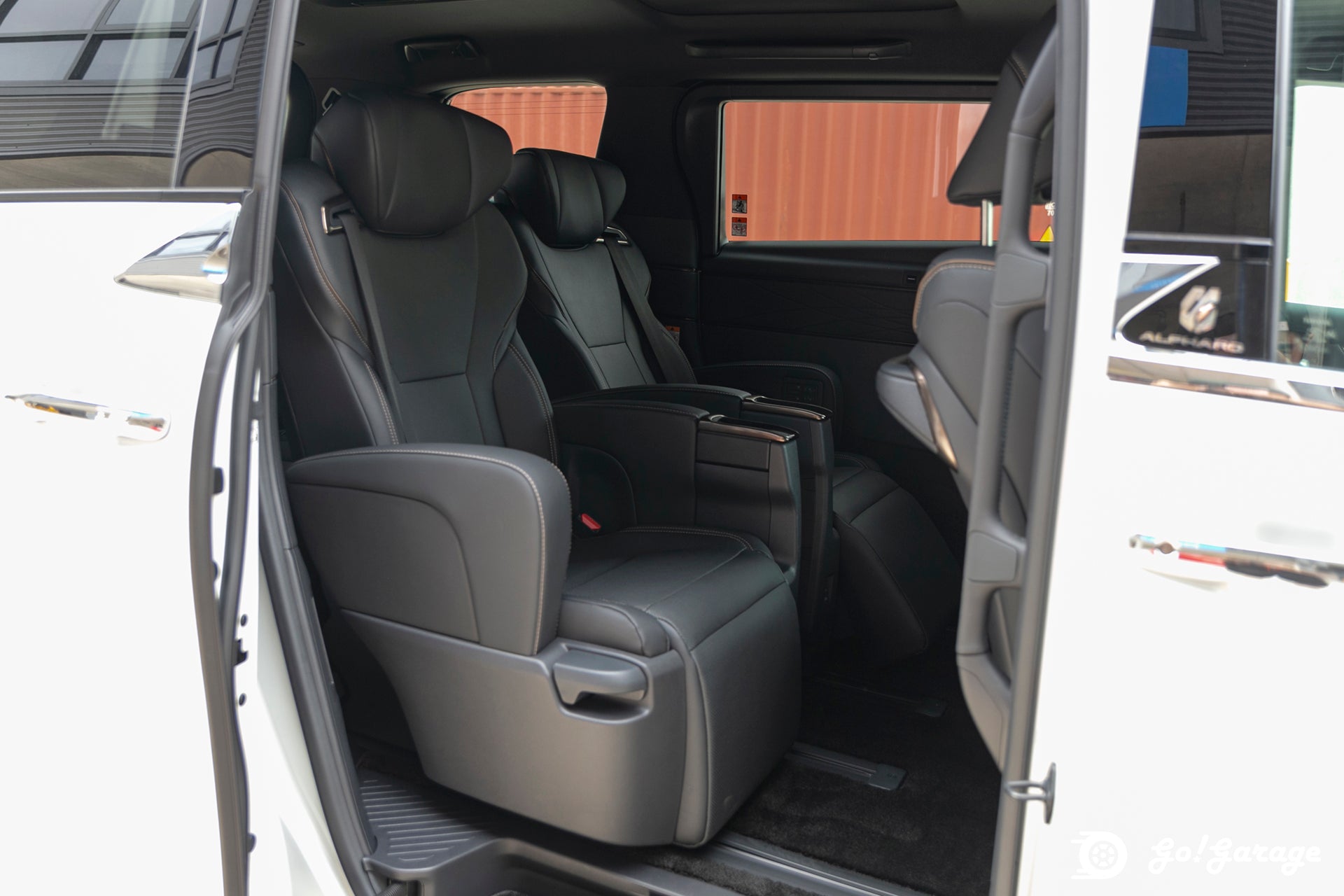 2024 Toyota Alphard Hybrid TOM'S Edition