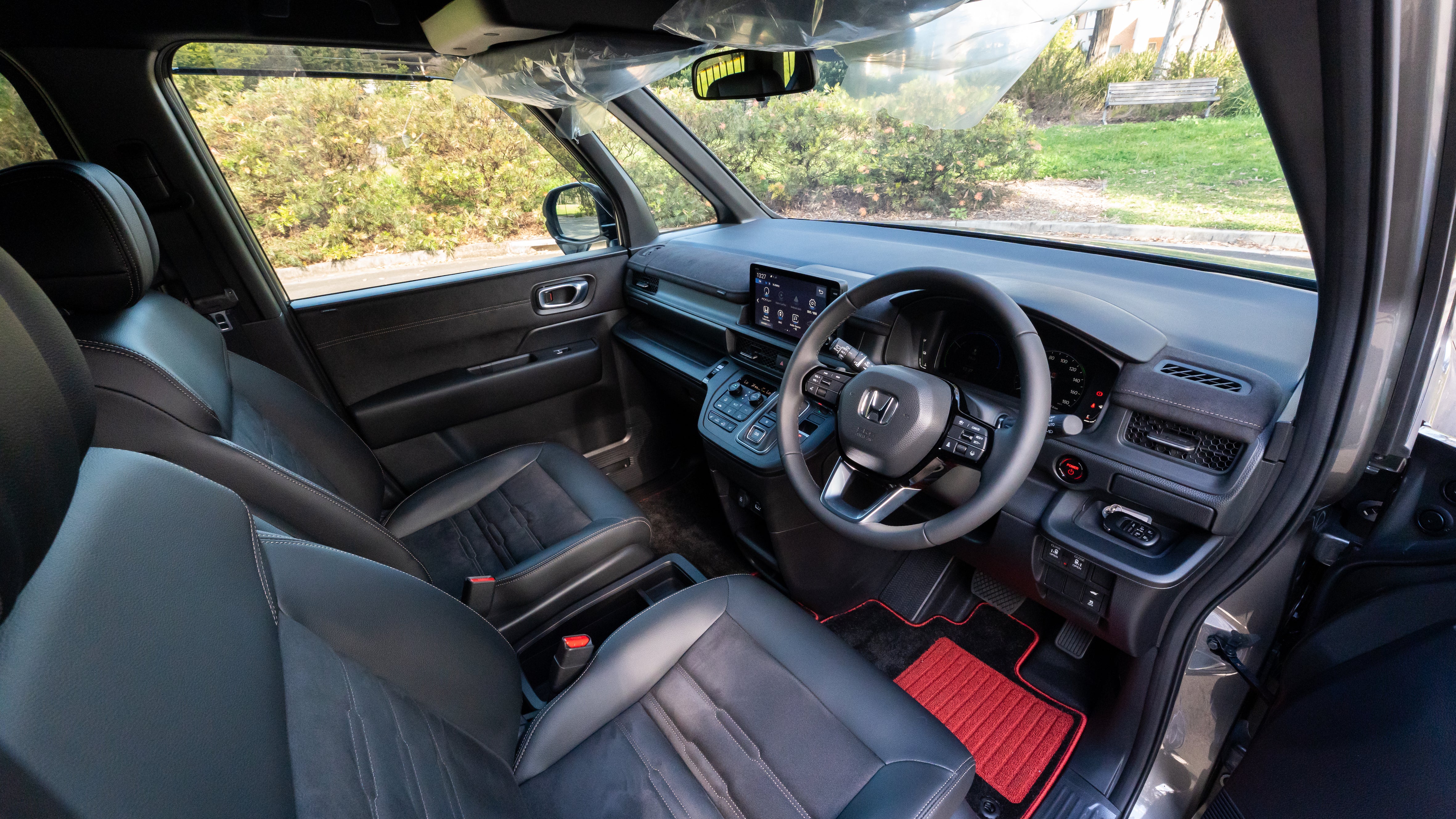 2025 Honda Stepwgn SpadaEHEV Premium Line