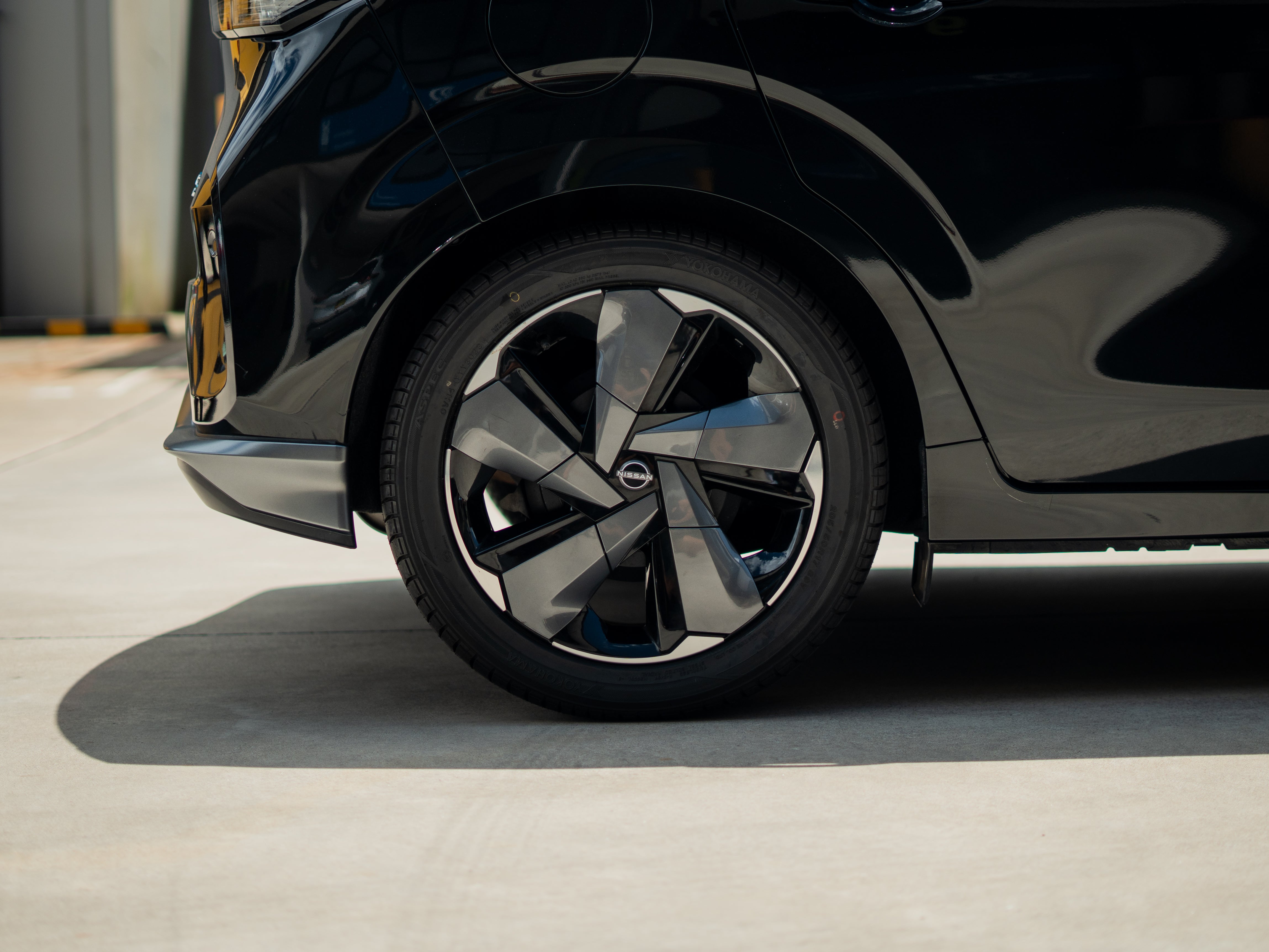 2022 Nissan Aura G Four Leather Edition 4WD