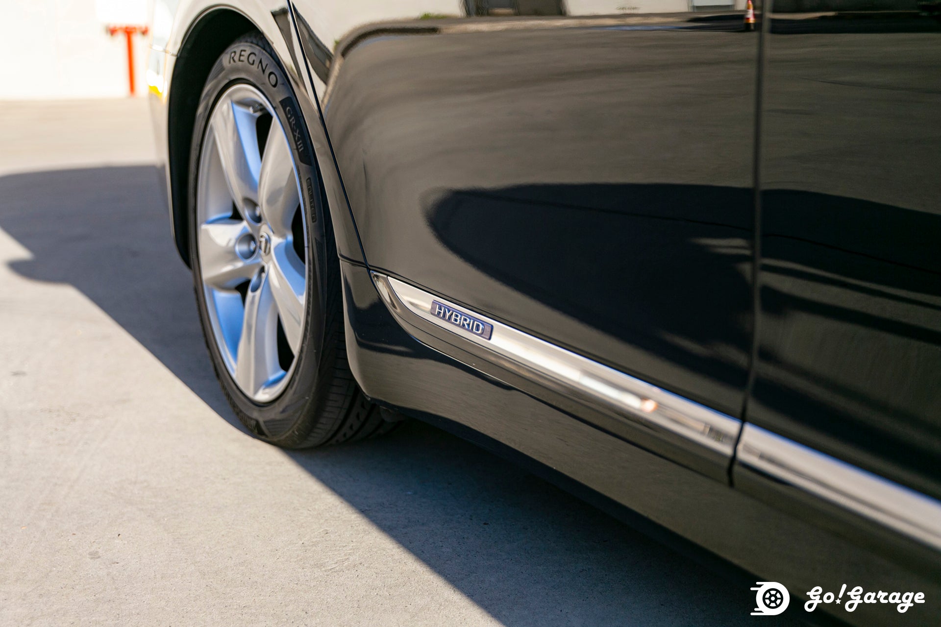 2007 Black LS600H I Package