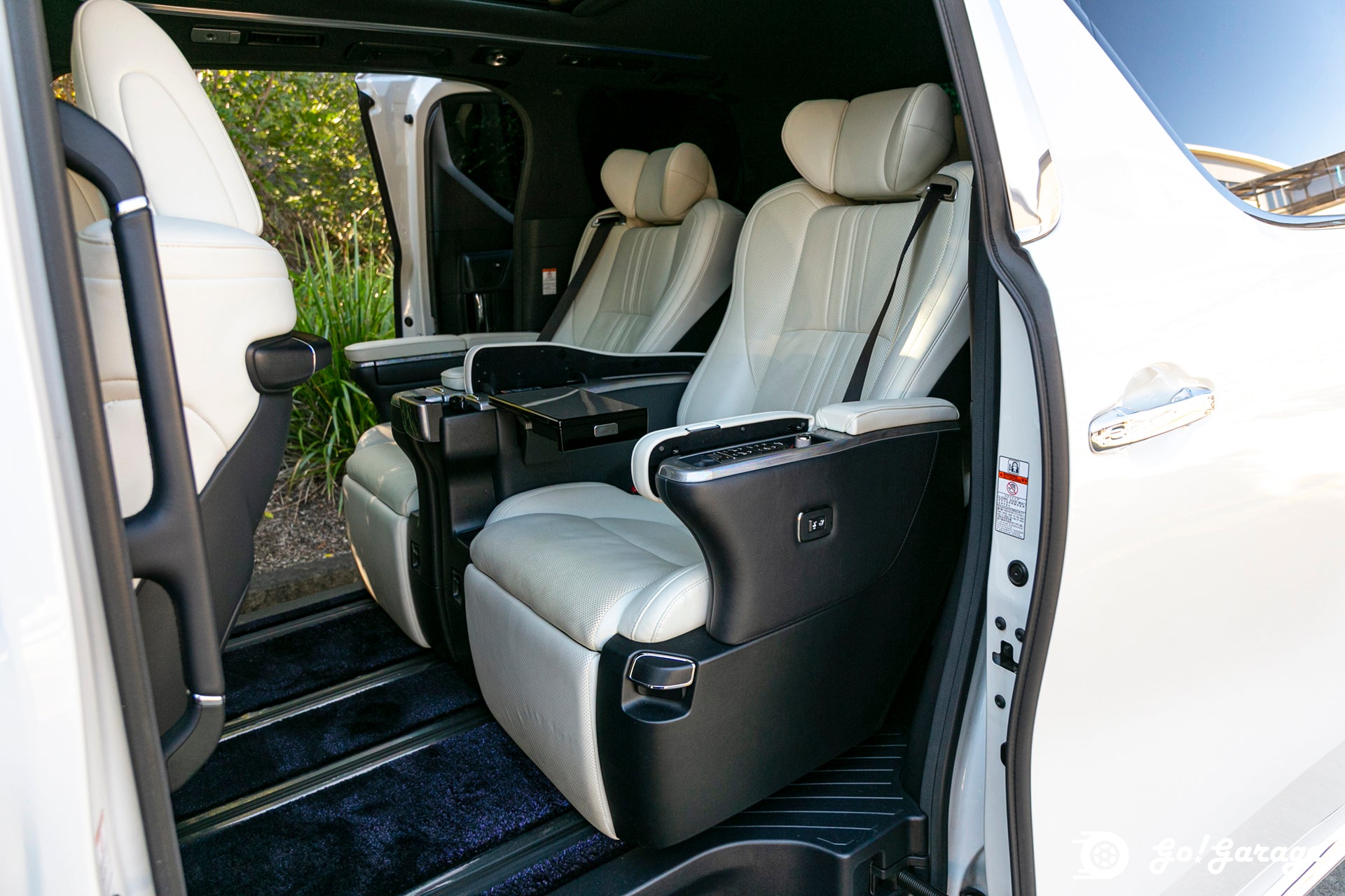 2018 Toyota Alphard Hybrid Executive Lounge S
