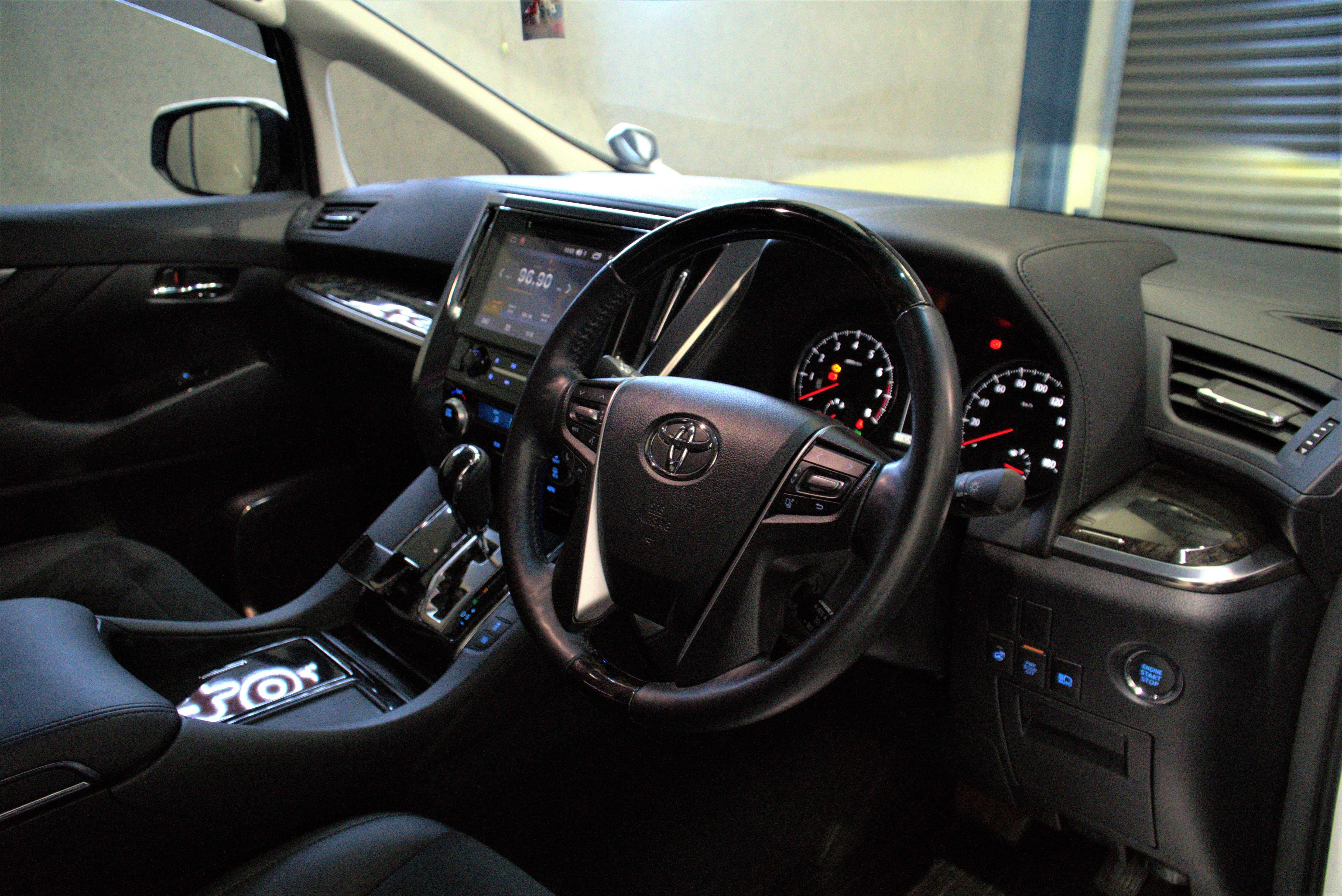 2016 Toyota Vellfire