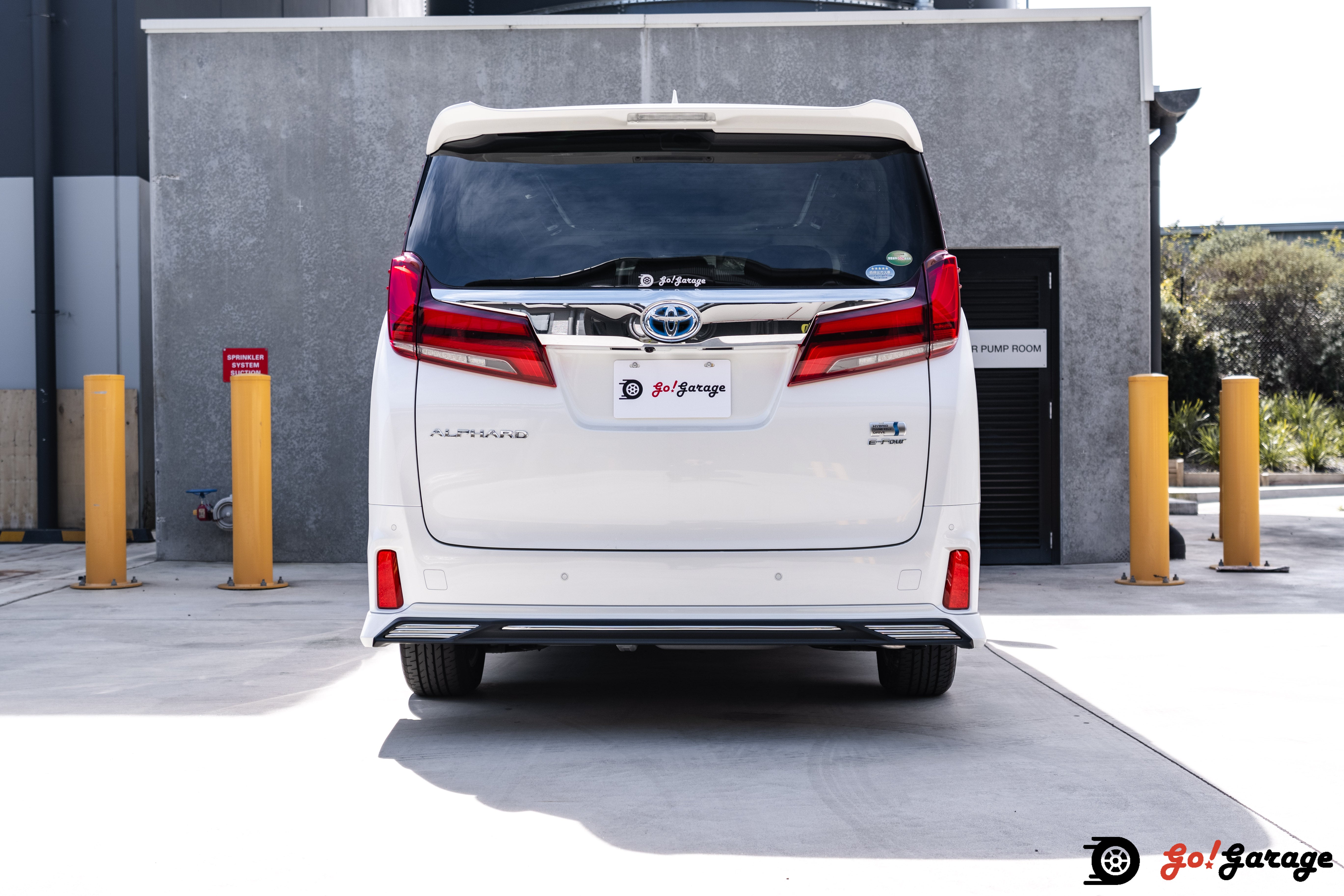 2021 Alphard SR C package E-Four Hybrid 2.5