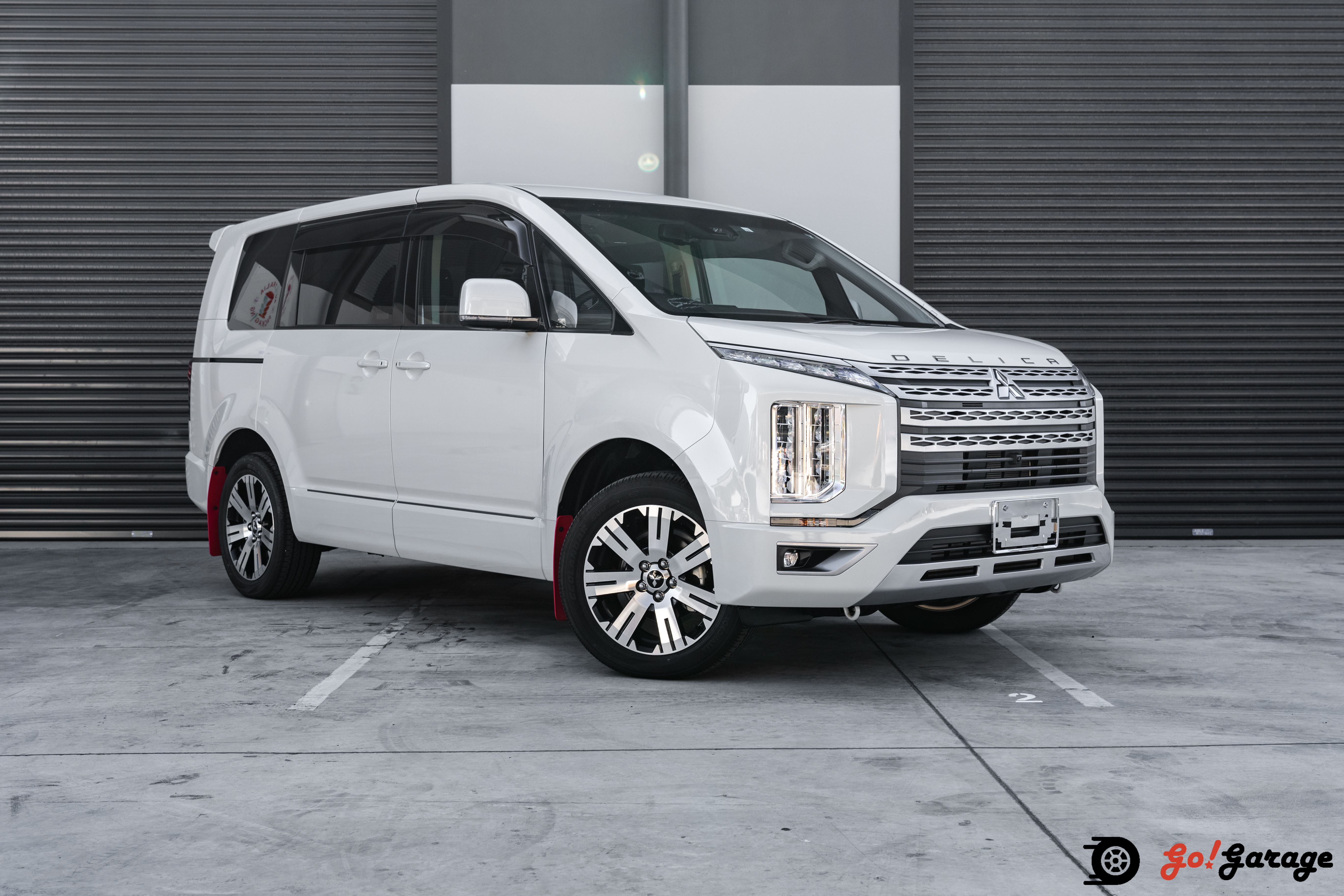 2020 Mitsubishi Delica D5 P package