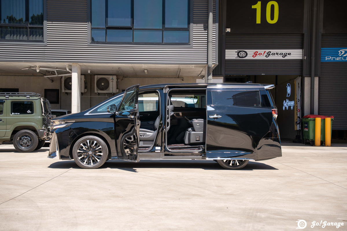 2025 Toyota Vellfire Hybrid Executive Lounge