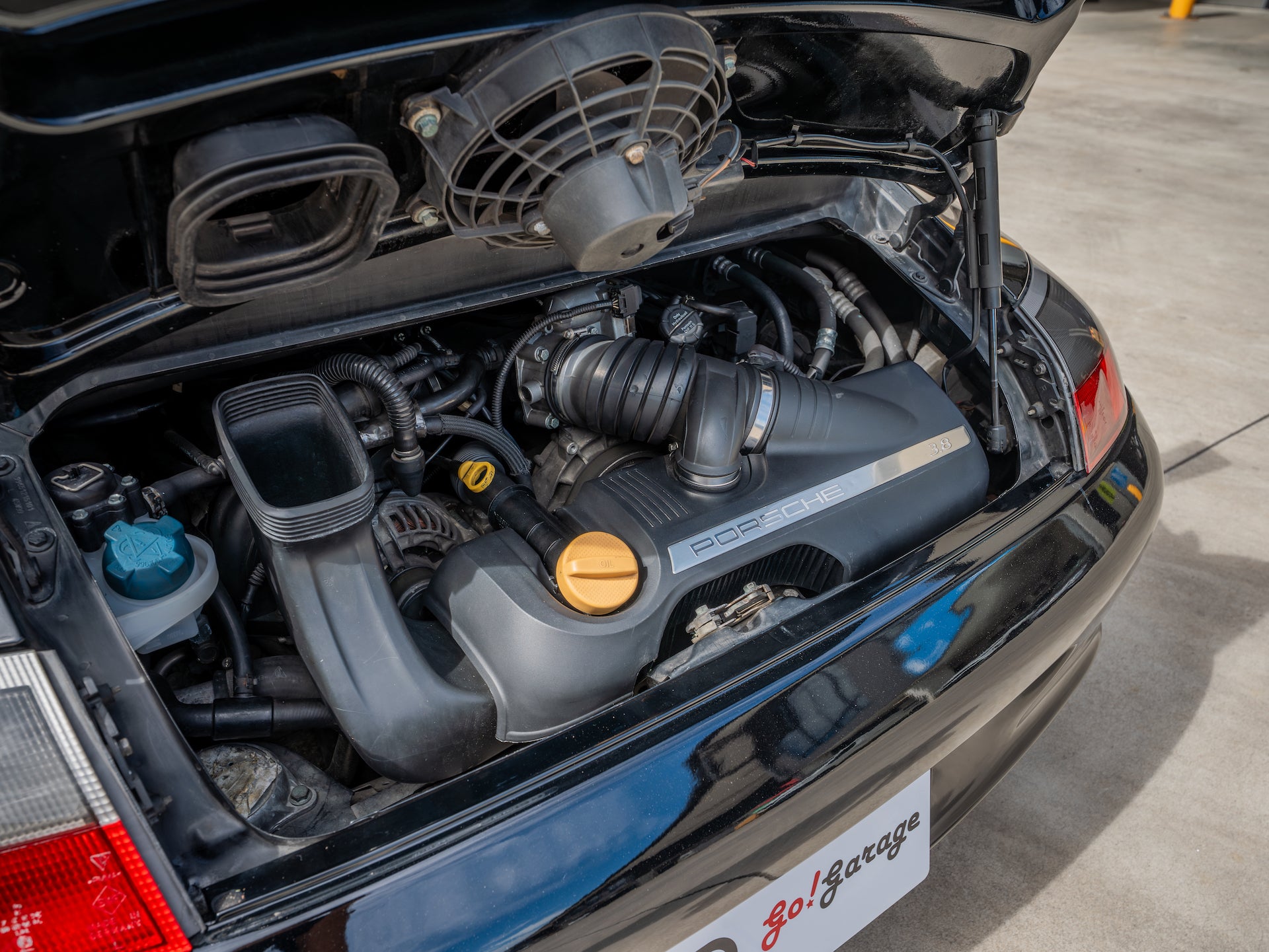 2000 Porsche Carerra 2