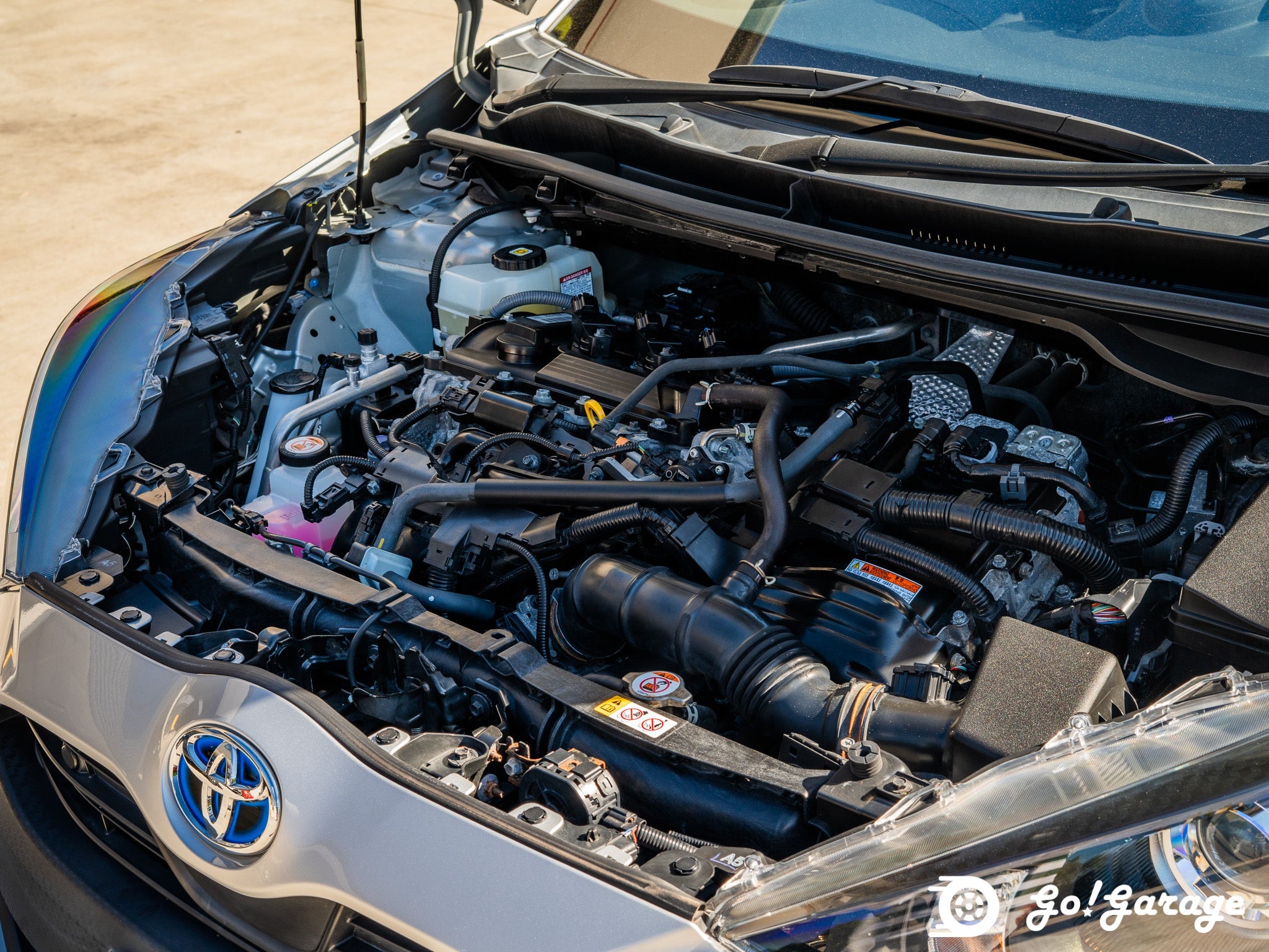 2022 Toyota Yaris Hybrid X 4WD silver