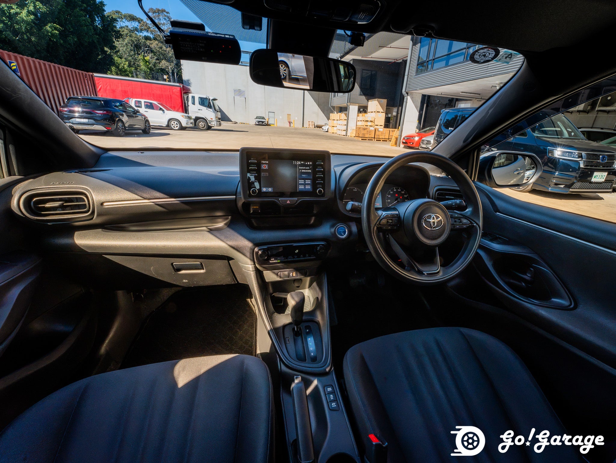 2022 Toyota Yaris Hybrid X 4WD silver