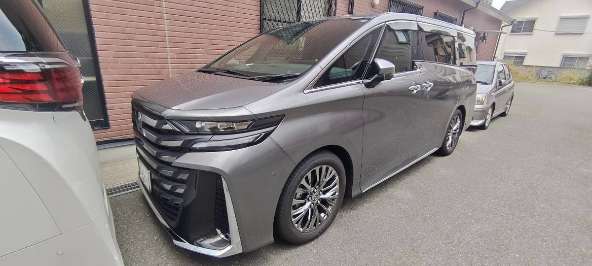 【COMING SOON】2025 Toyota Vellfire PHEV Executive Lounge