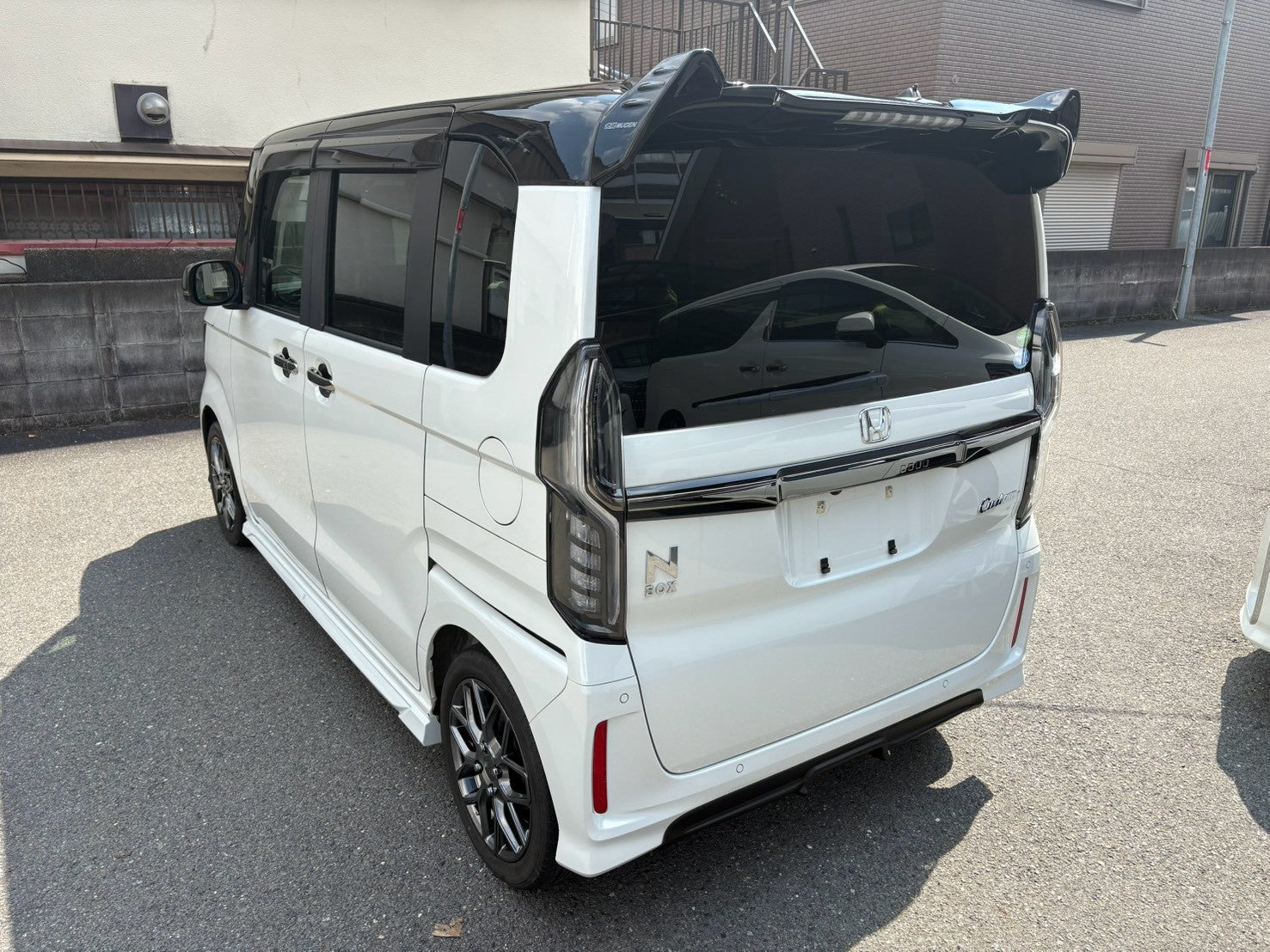 【COMING SOON】2021 Honda N-BOX Custom L Turbo White x Black
