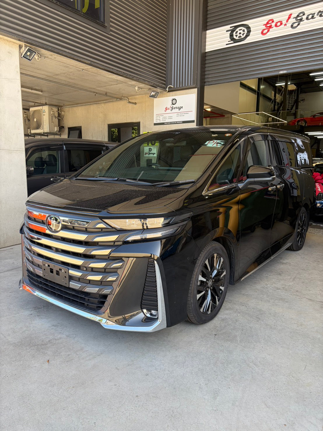 【COMING SOON】2025 Toyota Vellfire Hybrid Executive Lounge