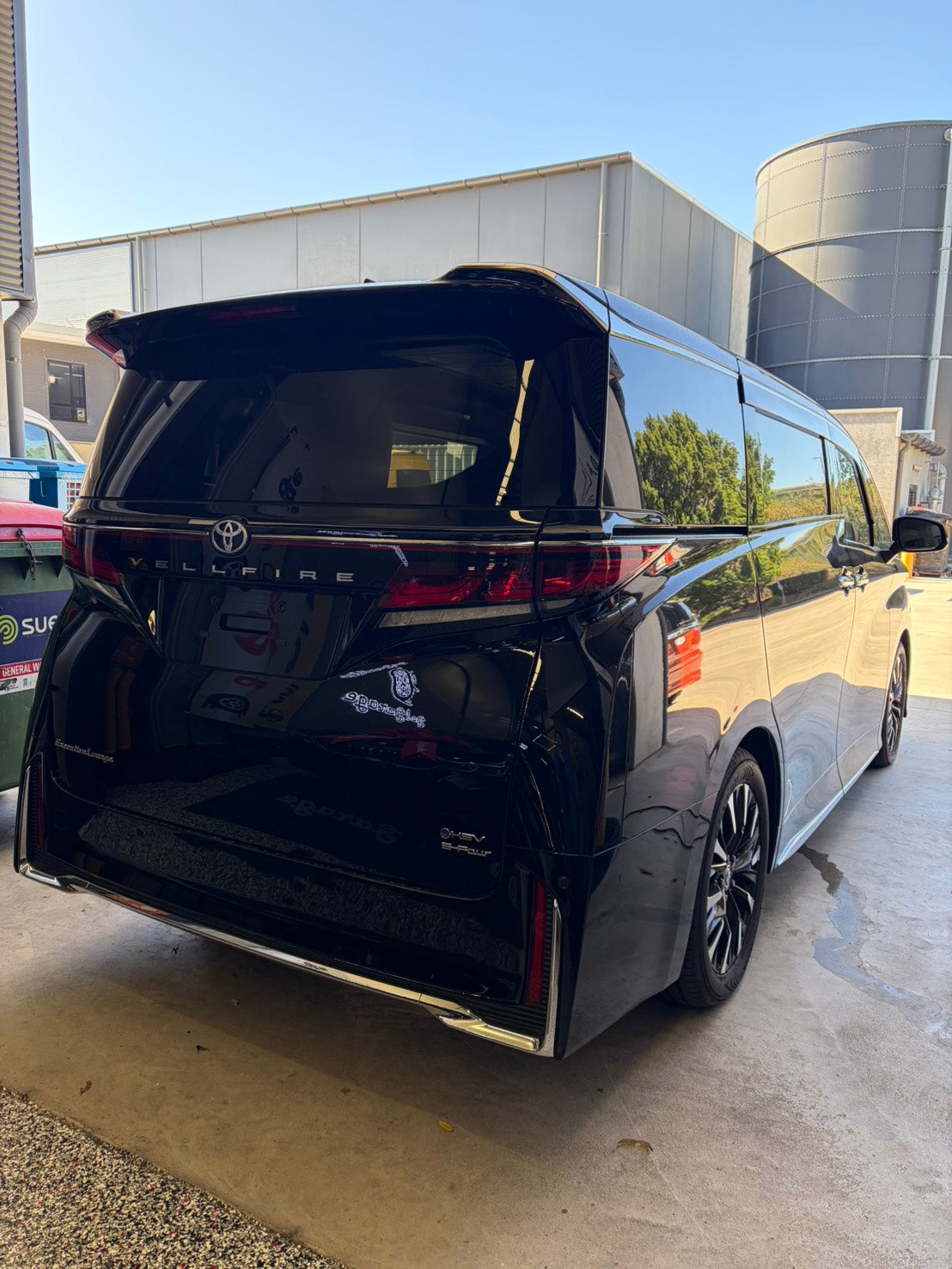 【COMING SOON】2025 Toyota Vellfire Hybrid Executive Lounge