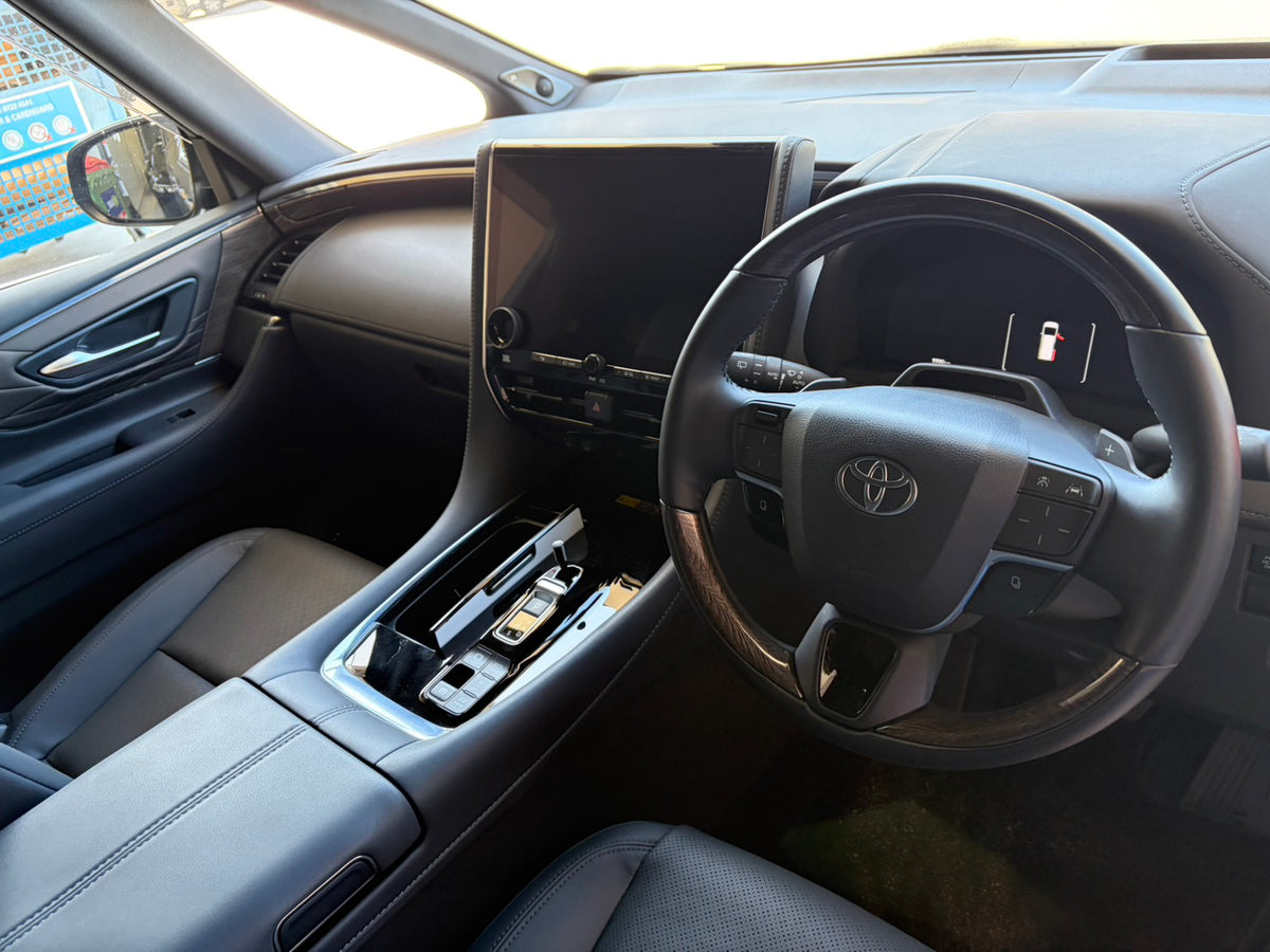 【COMING SOON】2025 Toyota Vellfire Hybrid Executive Lounge